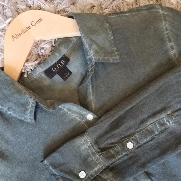 a.n.a. Olive Green Hi-lo Peplum Long Sleeve hi-lo style Blouse shirt top size XS - Picture 5 of 8